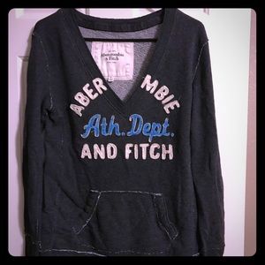 💙🤍Abercrombie & Fitch sweatshirt size small